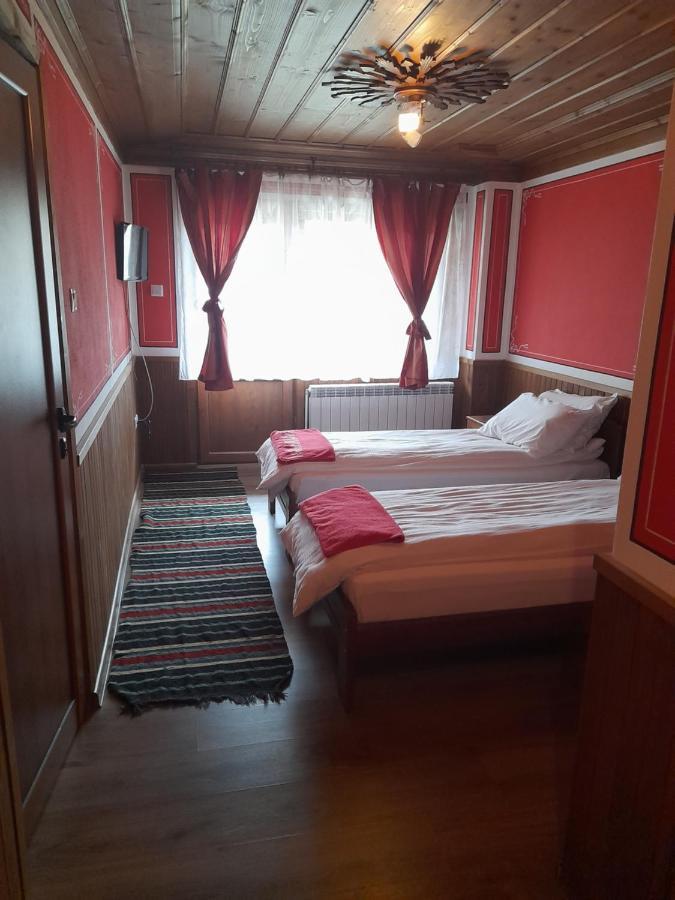 Къща Ради Kopriwschtiza Exterior foto